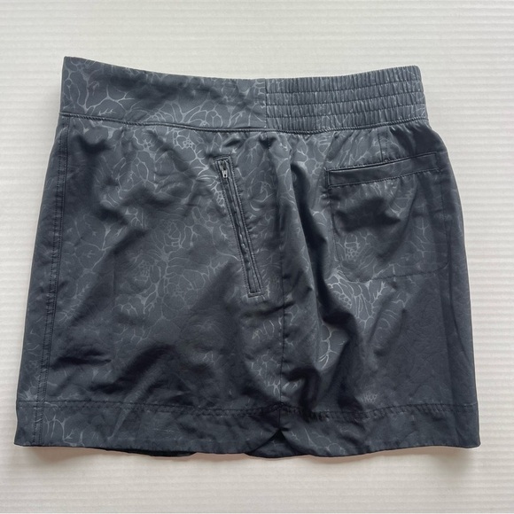 Orvis Black Rose Embossed Print Golf Skirt/Skort Sz Small - Picture 9 of 13